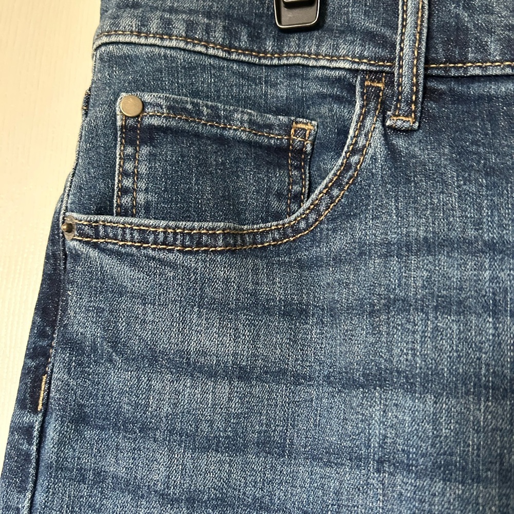 🌸NWOT🌸 Eddie Bauer Boyfriend Mid-Rise Slim Jeans - Size 14 - Picture 2 of 9